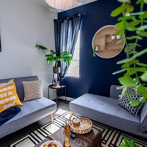 Apartment Flat 5, Super King Bed, Free Parking, Workspace, Free Wi-fi Nottingham